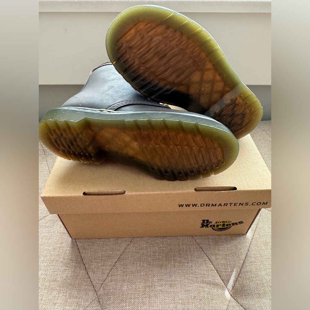 Toddler Dr. Martens 1460 Wildhorse Lamper Boots - Picture 6 of 7